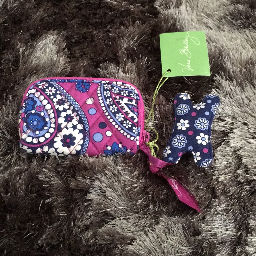Vera Bradley Tune In Case - Boysenberry